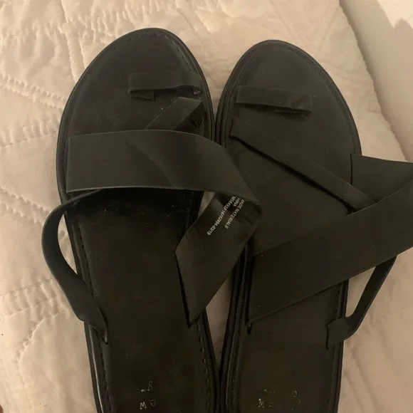 black criss cross sandals - Picture 2 of 3